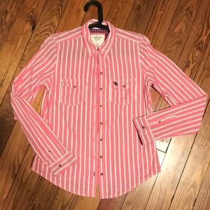 A & F PINK/WHITE BUTTON DOWN TOP